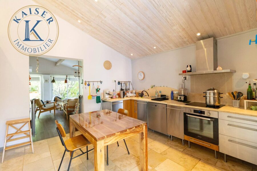 Maison à vendre à Saint-maximin-la-sainte-baume — Vue parc & jardin — photo 8