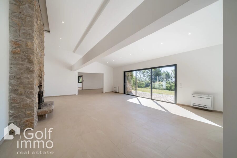 Maison à vendre à Le Tignet — Vue mer — photo 1