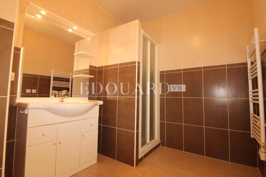 Appartement à vendre à Roquebrune-Cap-Martin — Vue sur la ville — photo 7