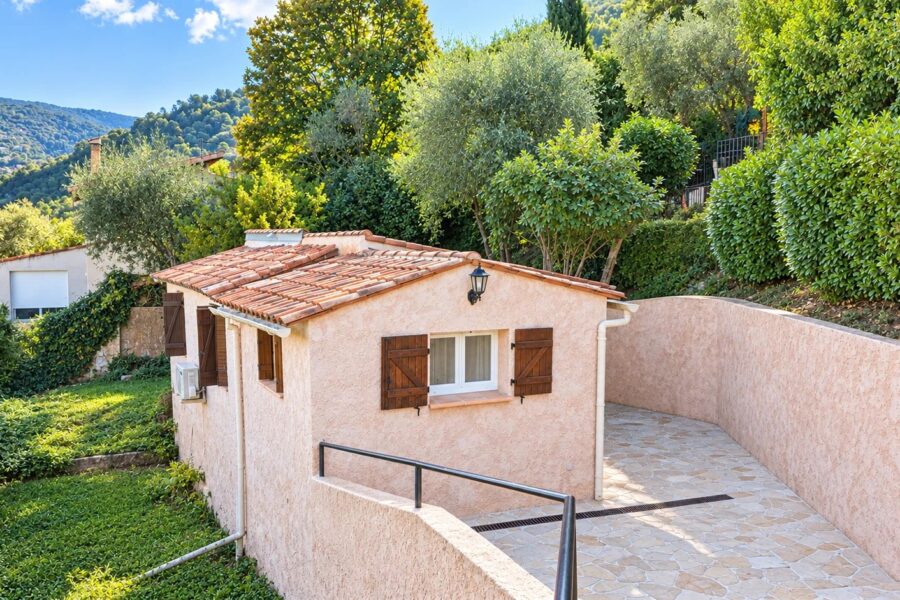Maison à louer à Saint-Blaise — Vue montagne — photo 2