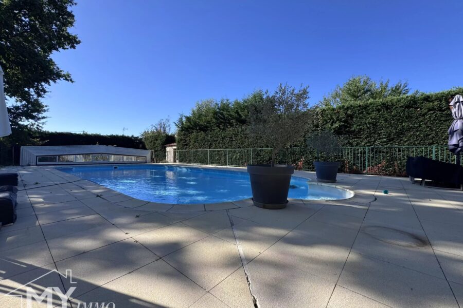 Maison à vendre à Pineuilh — Vue parc & jardin — photo 32