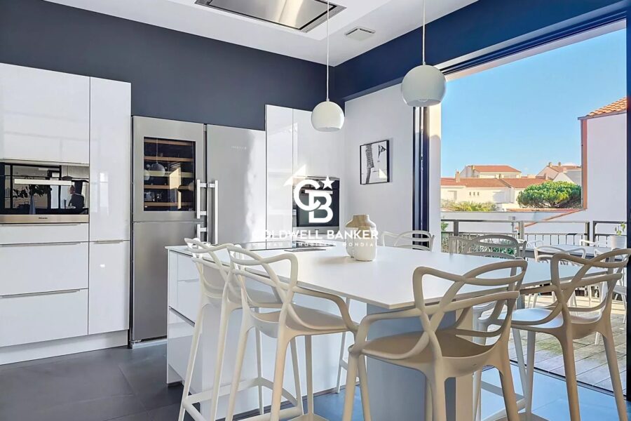 Maison à vendre à Les Sables-d&rsquo;Olonne — Vue mer — photo 1