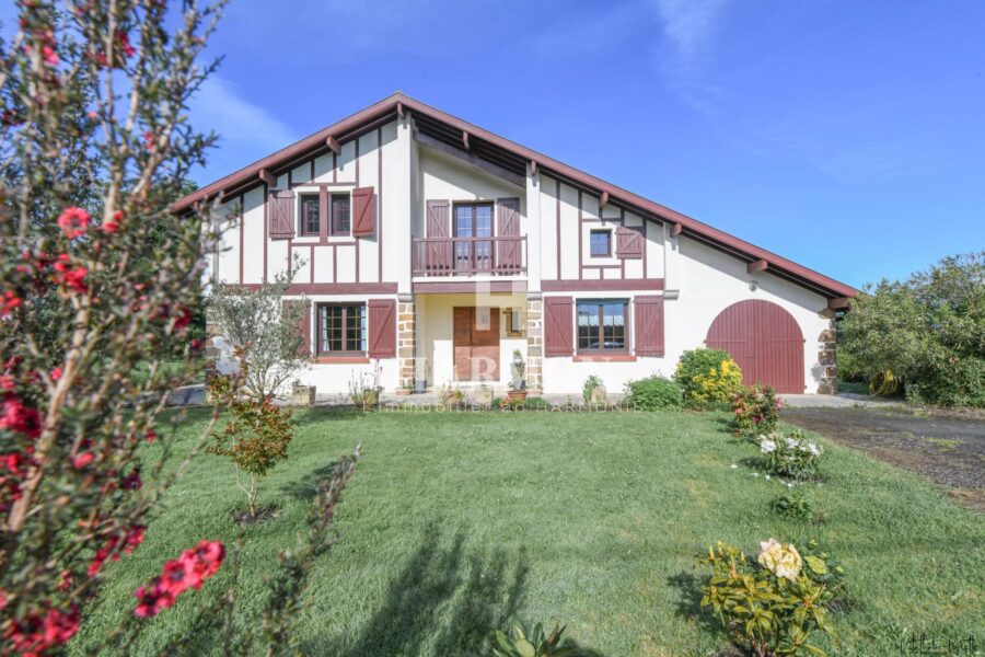 Maison à vendre à Salies-de-Béarn — Vue montagne — photo 5