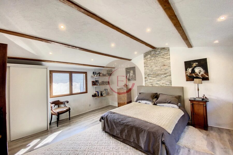 Maison à vendre à Les Adrets-de-l&rsquo;Estérel — Vue montagne — photo 12