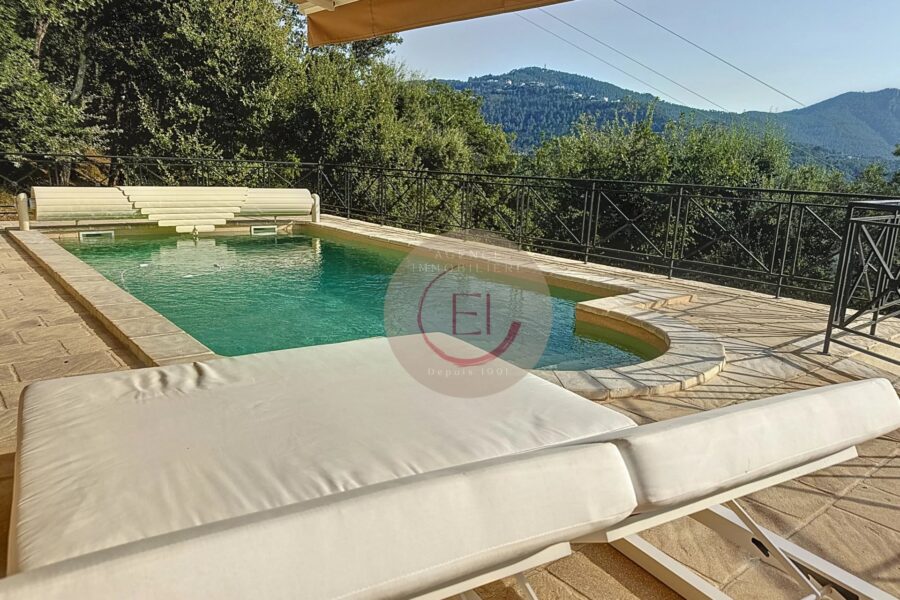 Maison à vendre à Les Adrets-de-l&rsquo;Estérel — Vue montagne — photo 8