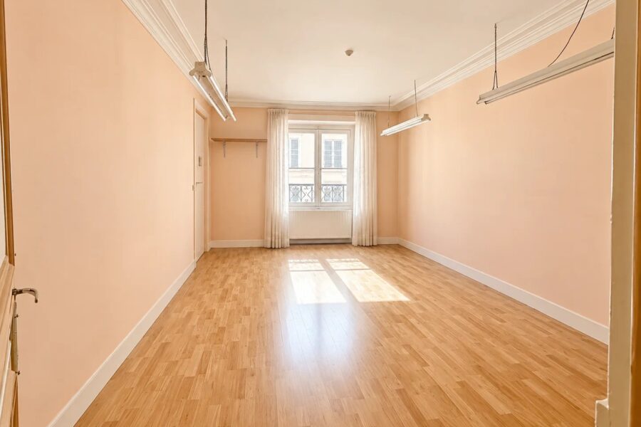 Appartement à vendre à Paris 3e arrondissement — Vue sur la ville — photo 5