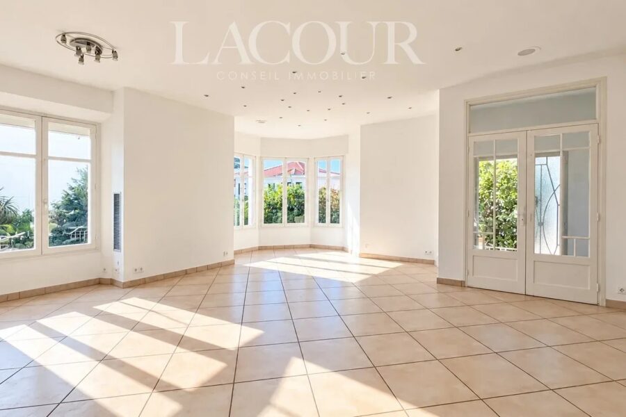 Maison à vendre à Cannes — Vue parc & jardin — photo 5