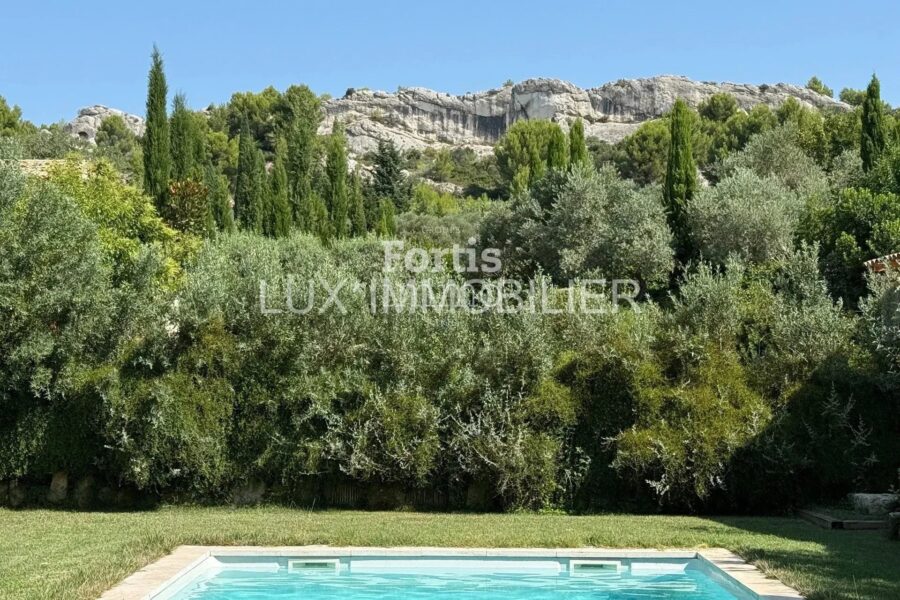 Maison à vendre à Paradou — Vue montagne — photo 1