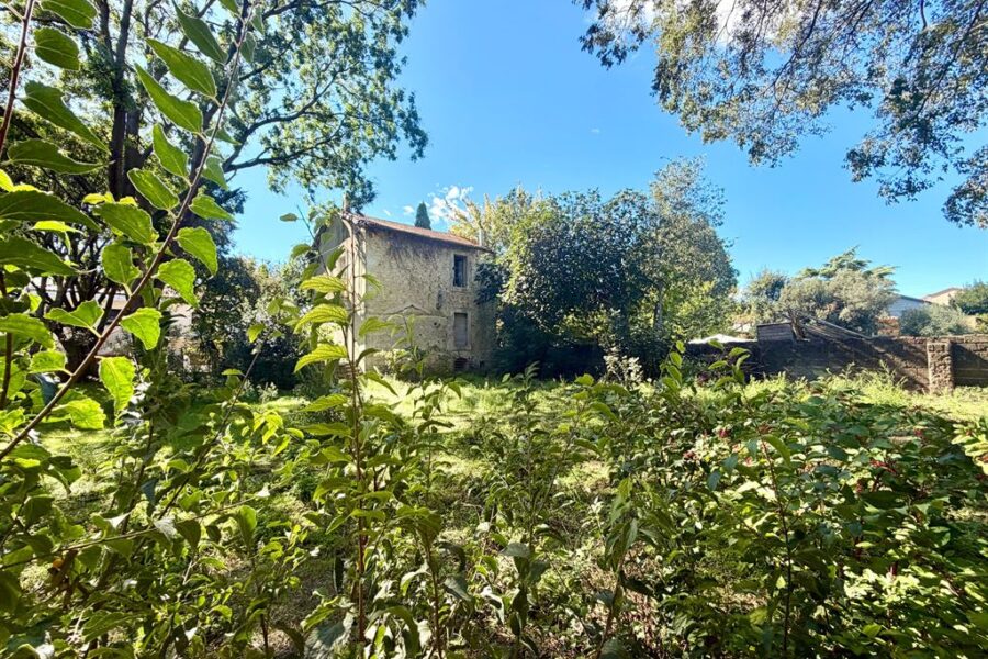 Maison à vendre à Montpellier — Vue parc & jardin — photo 8