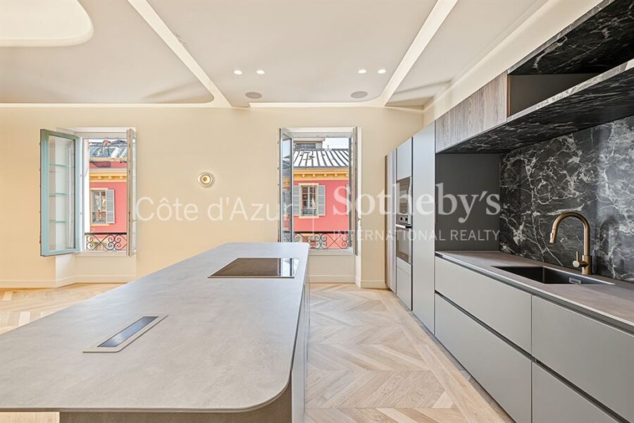 Appartement à vendre à Nice — Vue sur la ville — photo 8