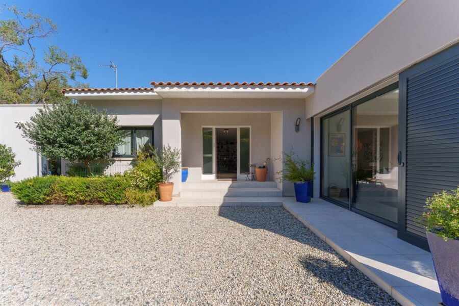 Maison à vendre à Juvignac — Vue parc & jardin — photo 3
