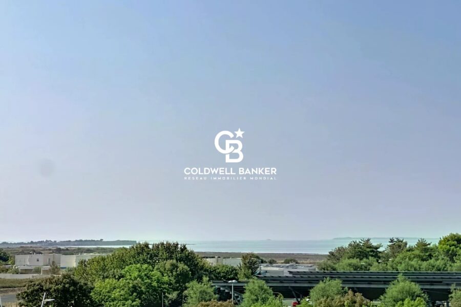 Appartement à vendre à La Rochelle — Vue mer — photo 1