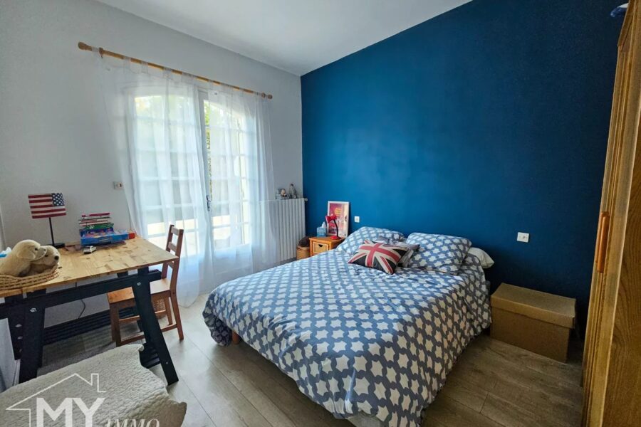 Maison à vendre à Pineuilh — Vue montagne — photo 9