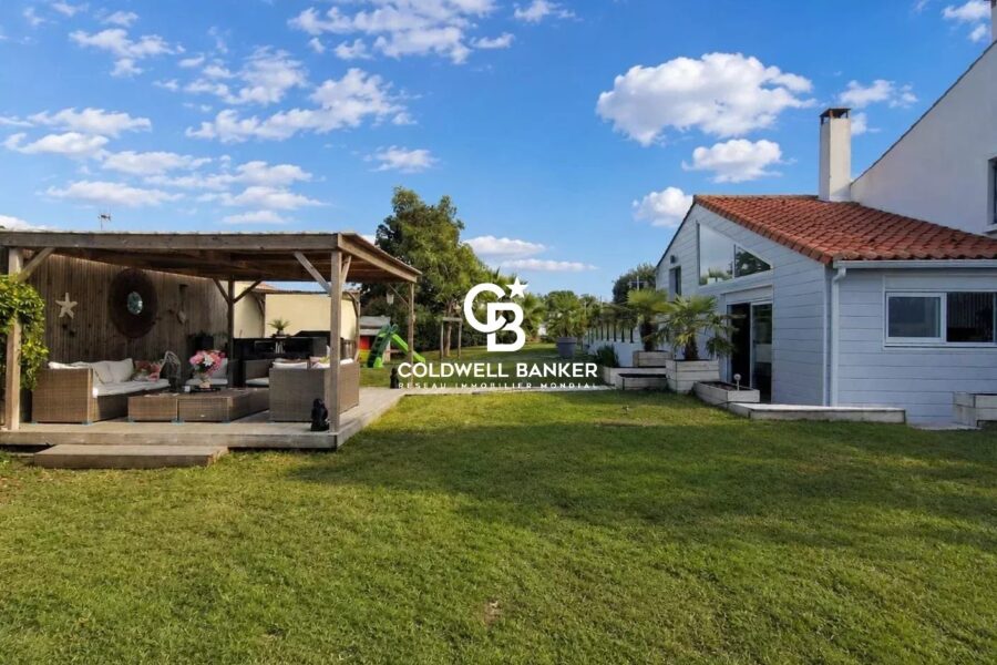 Maison à vendre à Saint-Michel-en-l&rsquo;Herm — Vue parc & jardin — photo 12