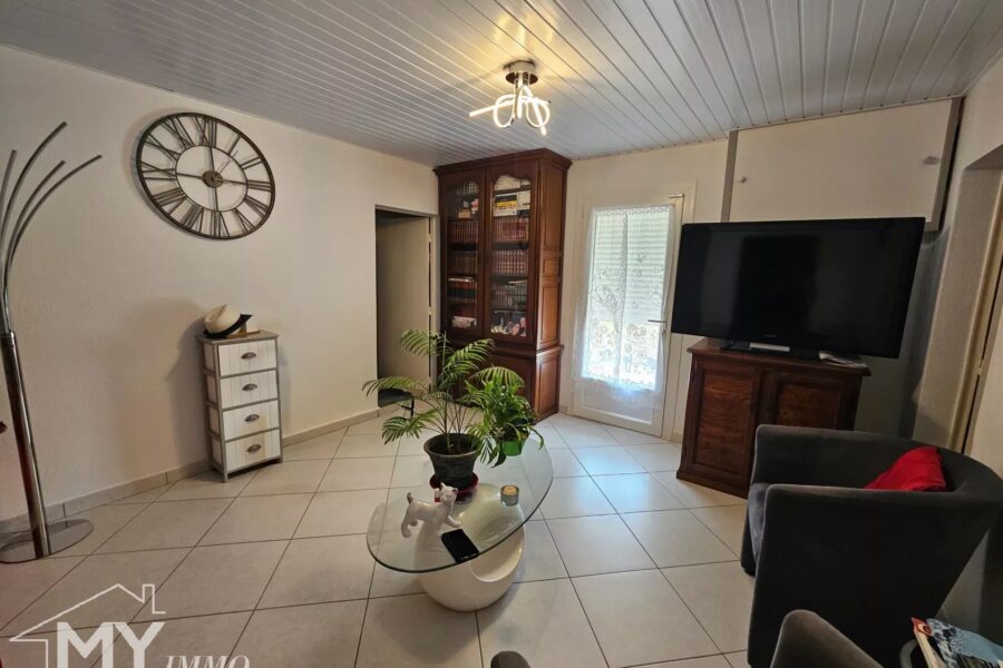Maison à vendre à La Roquille — Vue parc & jardin — photo 17