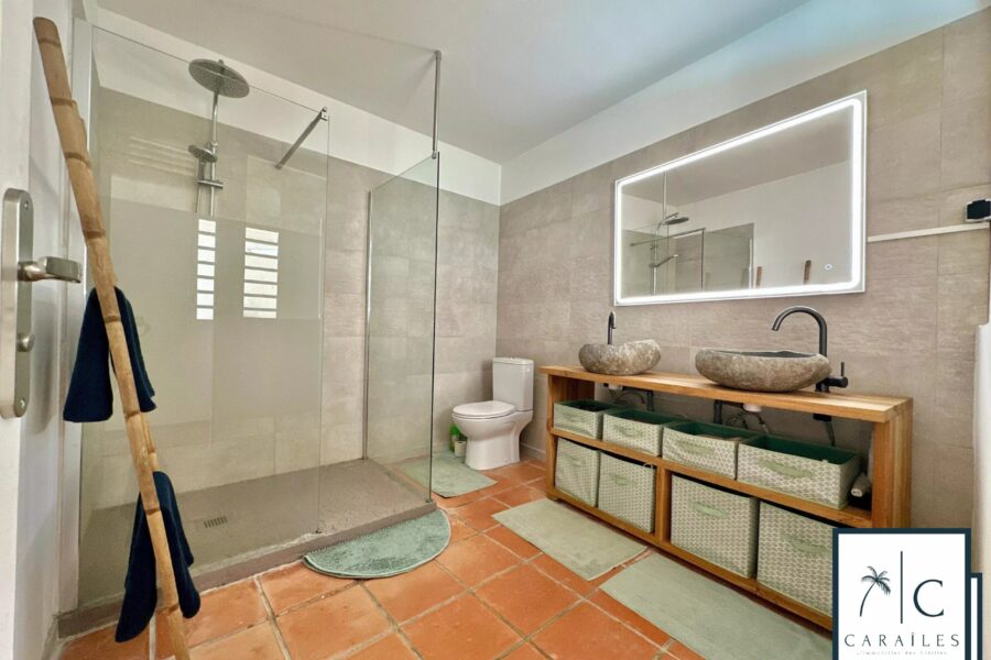 Maison à vendre à Les Trois-Îlets — Vue mer — photo 25