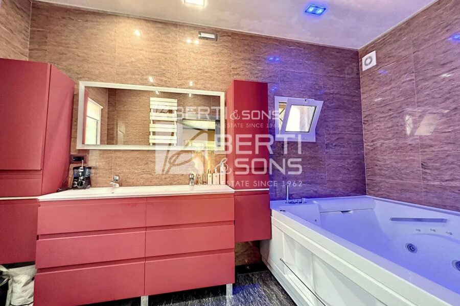Maison à vendre à Mandelieu-la-Napoule — Vue montagne — photo 8