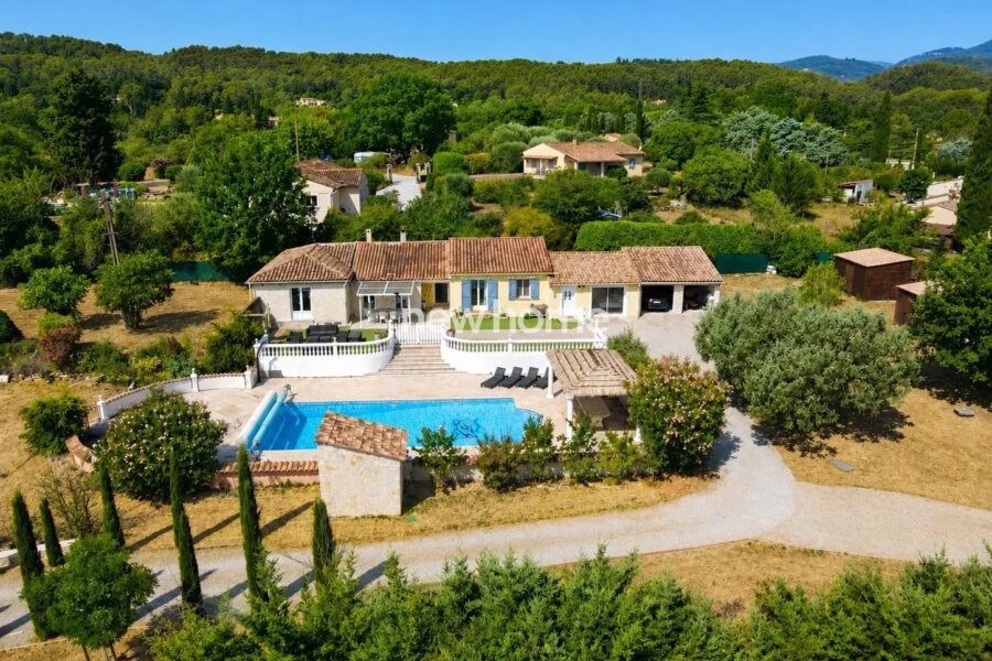 Maison à vendre à Fayence — Vue parc & jardin — photo 17