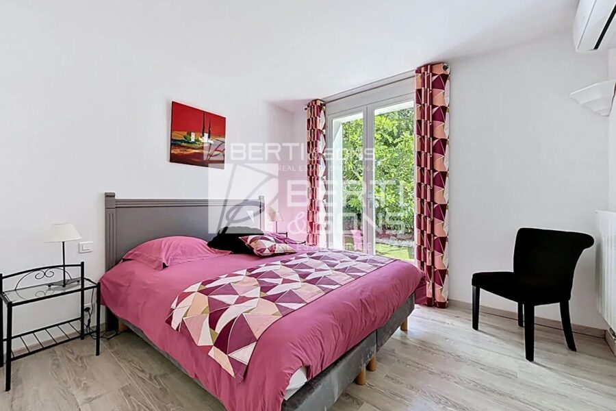 Maison à vendre à Mandelieu-la-Napoule — Vue mer — photo 11