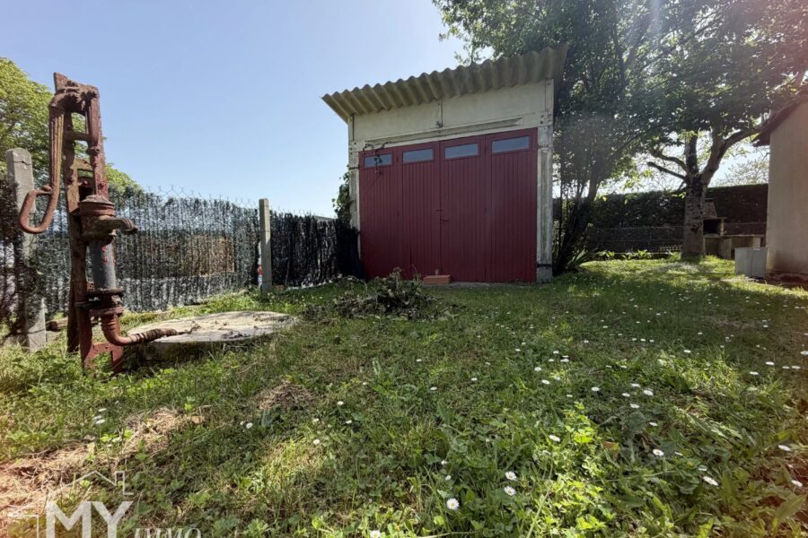 Maison à vendre à Saint-Laurent-des-Vignes — Vue parc & jardin — photo 12