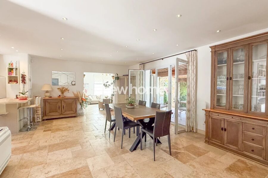 Maison à vendre à Entrecasteaux — Vue parc & jardin — photo 19