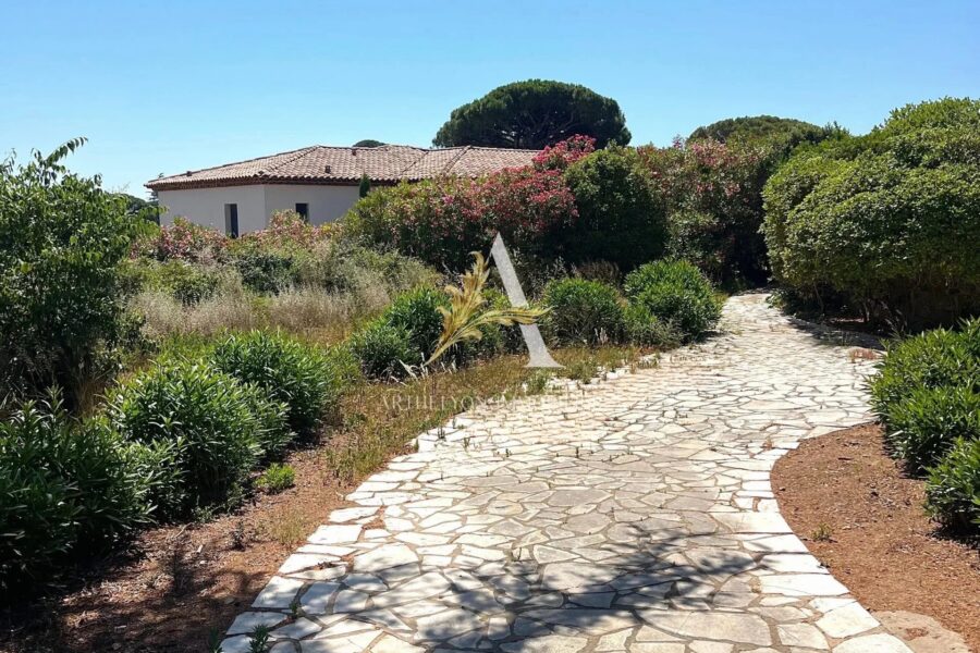 Maison à vendre à Sainte-Maxime — Vue mer — photo 3