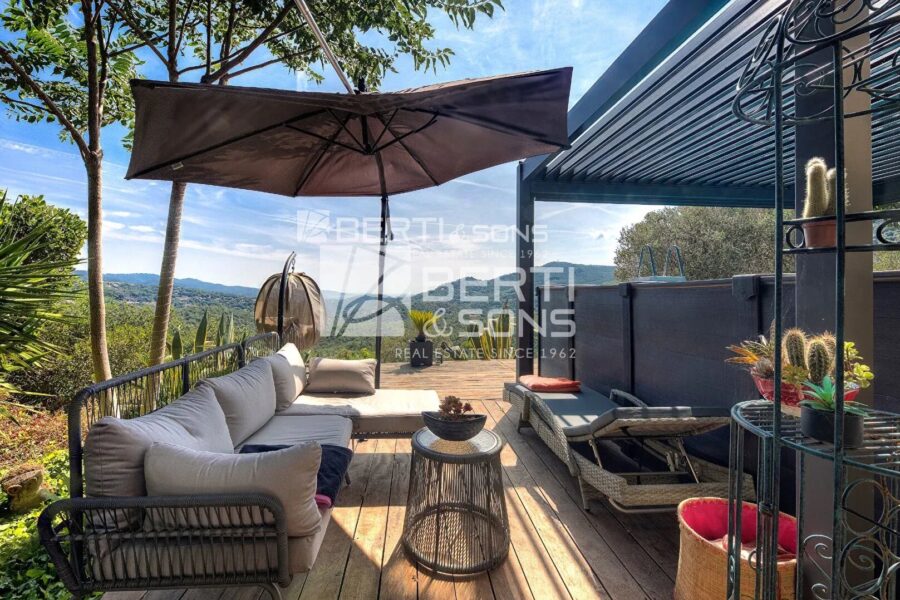 Maison à vendre à Les Adrets-de-l&rsquo;Estérel — Vue mer — photo 3