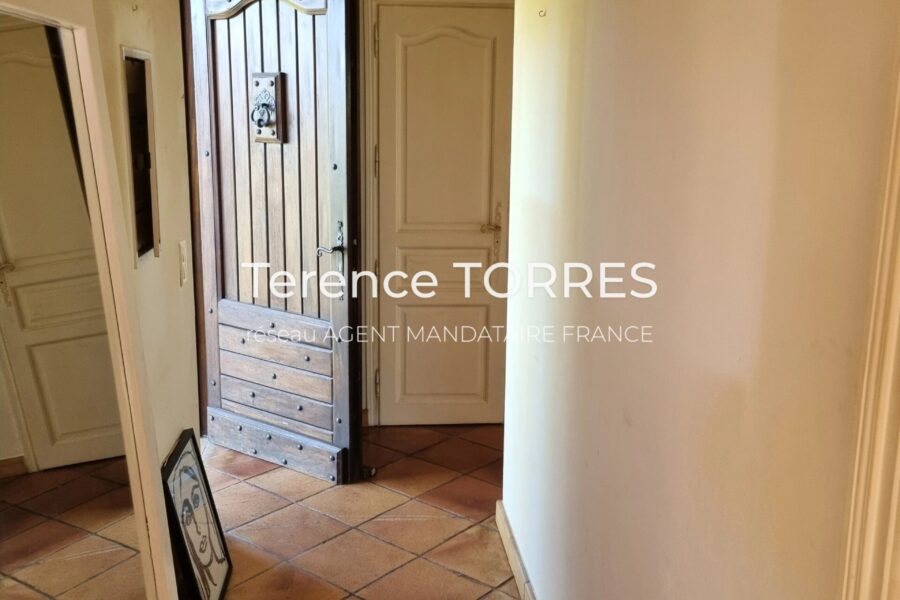 Maison à vendre à La Garde-Freinet — Vue montagne — photo 11