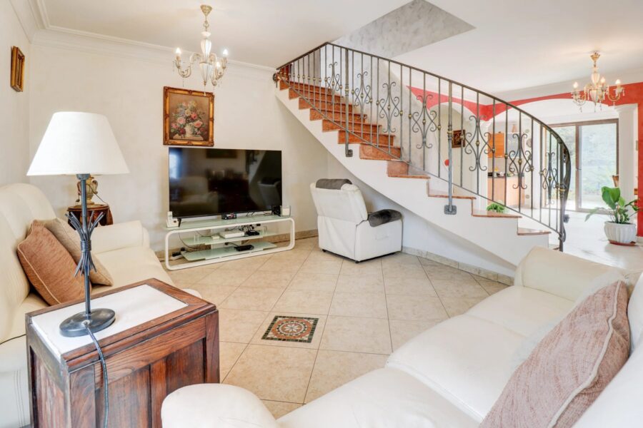 Maison à vendre à La Trinité — Vue montagne — photo 5