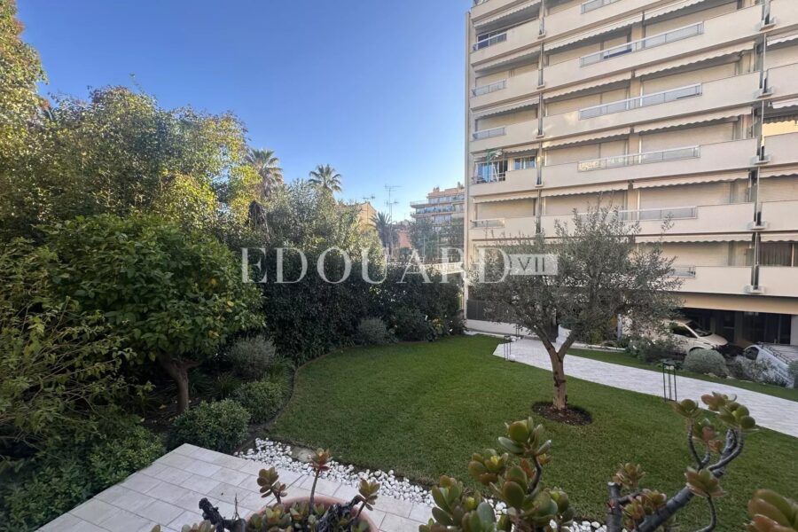 Appartement à vendre à Menton — Vue parc & jardin — photo 1