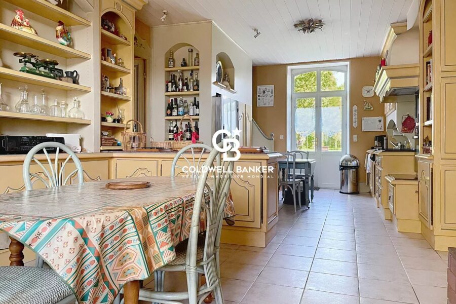 Maison à vendre à La Jarne — Vue parc & jardin — photo 5
