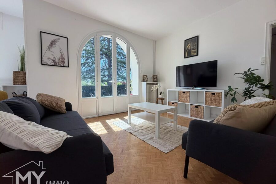 Maison à vendre à Pineuilh — Vue parc & jardin — photo 1