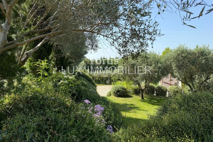 Maison à vendre à Paradou — Vue montagne — photo 21