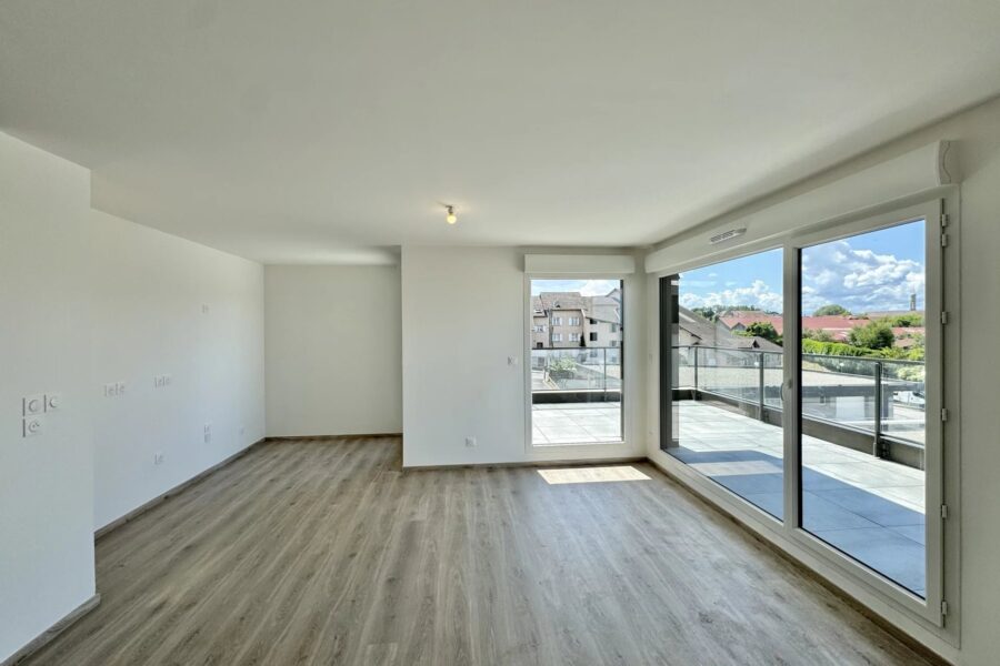 Appartement à vendre à Thonon-les-Bains — Vue sur la ville — photo 4