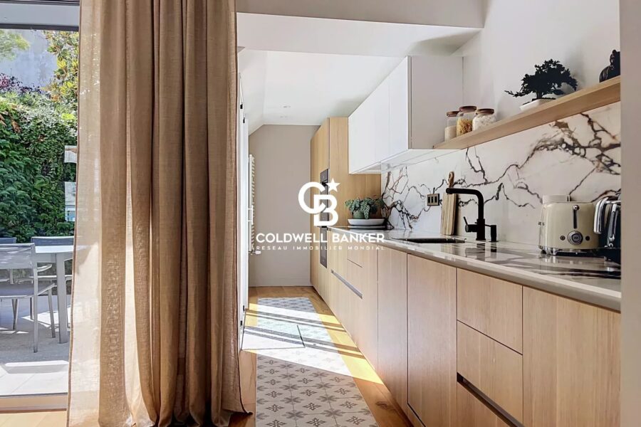 Maison à vendre à La Rochelle — Vue parc & jardin — photo 7