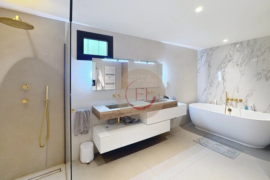 Maison à vendre à Mandelieu-la-Napoule — Vue montagne — photo 24