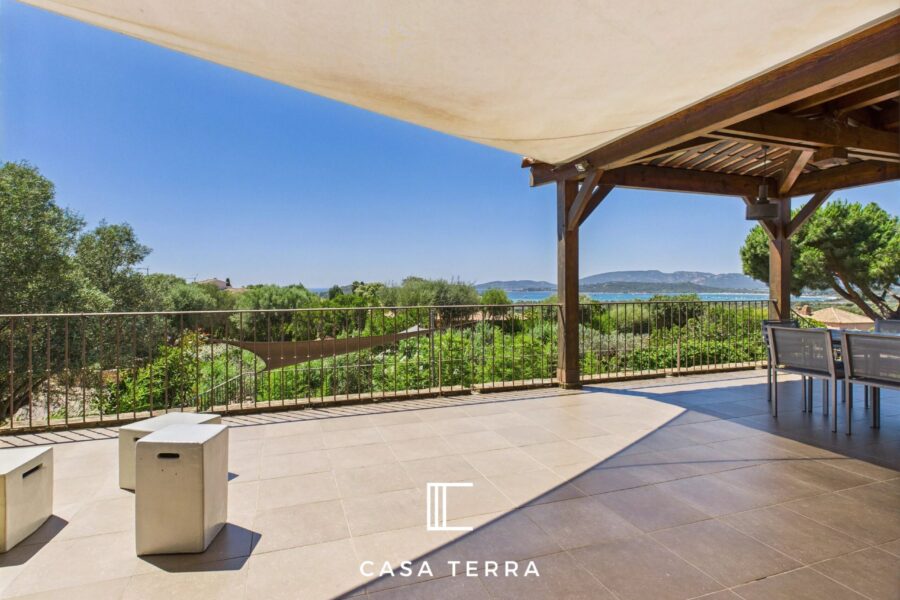 Maison à vendre à Sainte-Lucie-de-Porto-Vecchio — Vue mer — photo 9