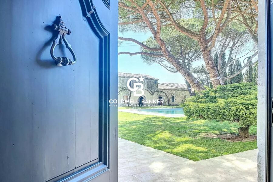 Maison à vendre à La Rochelle — Vue parc & jardin — photo 1