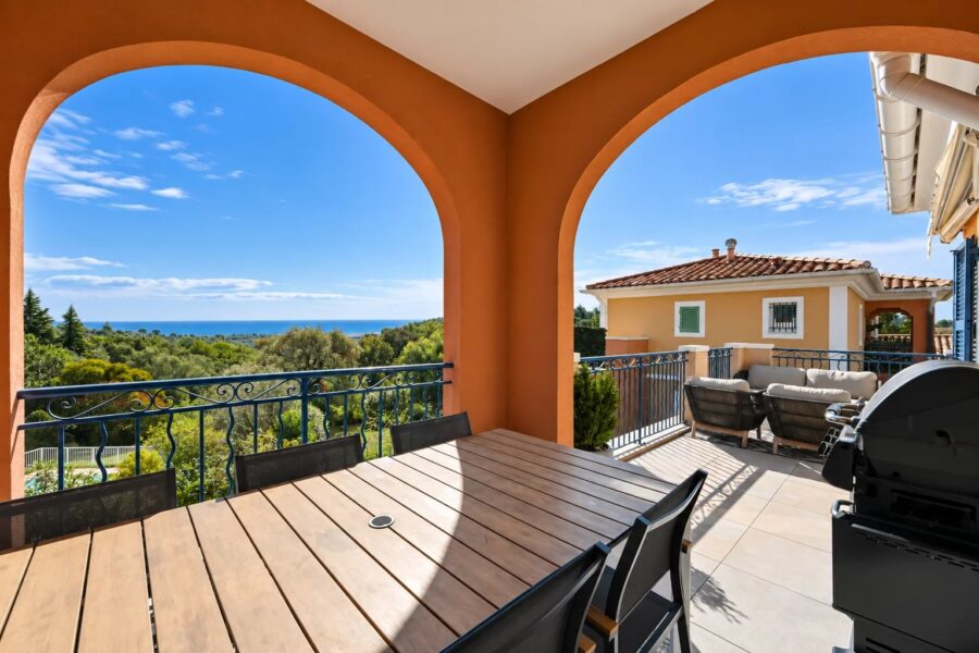 Appartement à vendre à Roquefort-les-Pins — Vue mer — photo 12