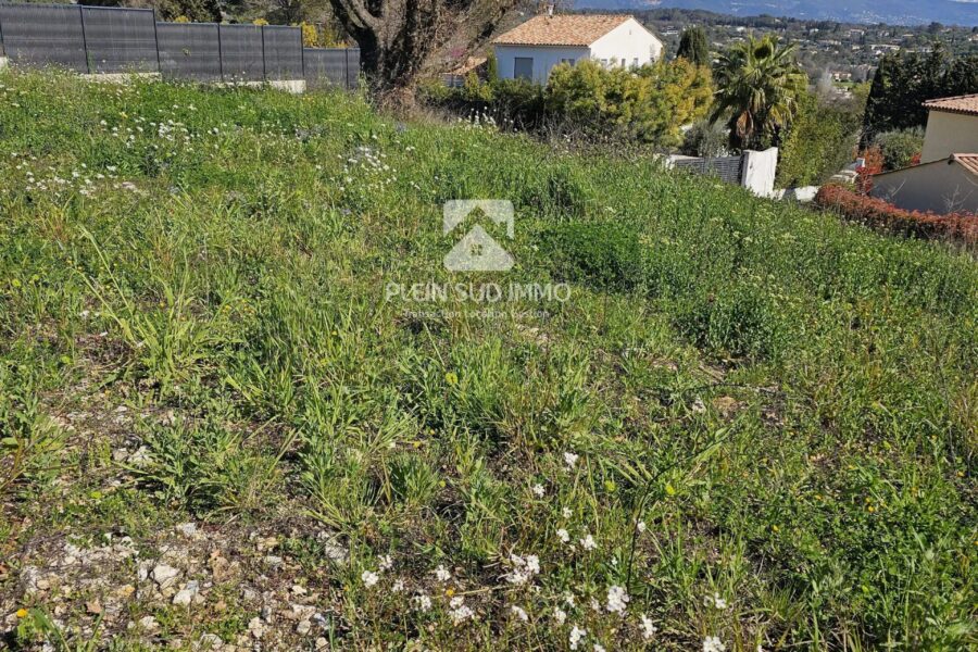 Terrain à vendre à Valbonne — Vue montagne — photo 1