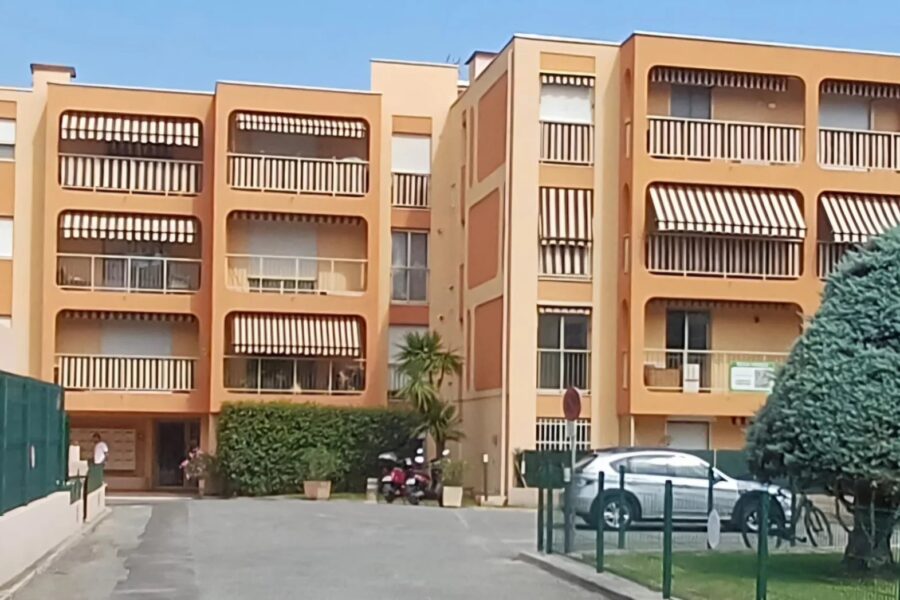 Appartement à vendre à Cagnes-sur-Mer — Vue parc & jardin — photo 2