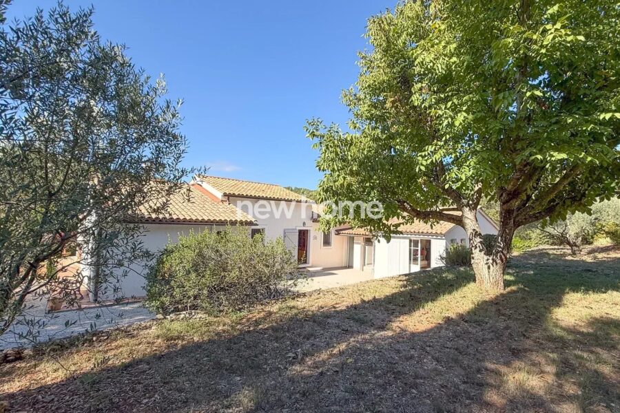 Maison à vendre à Entrecasteaux — Vue parc & jardin — photo 12