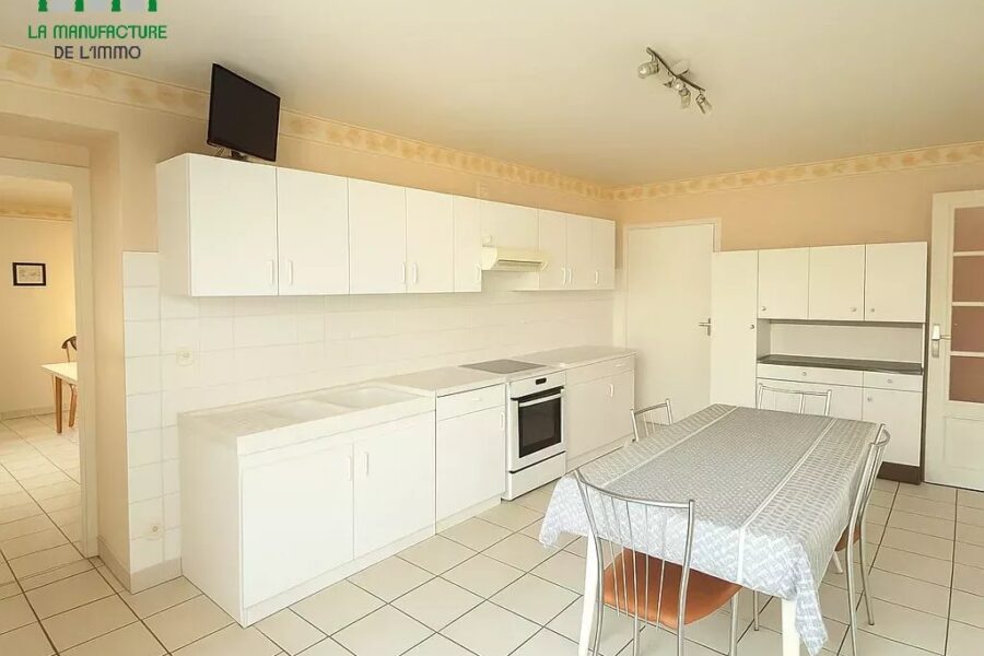 Maison à vendre à Saint-Étienne — Vue parc & jardin — photo 3