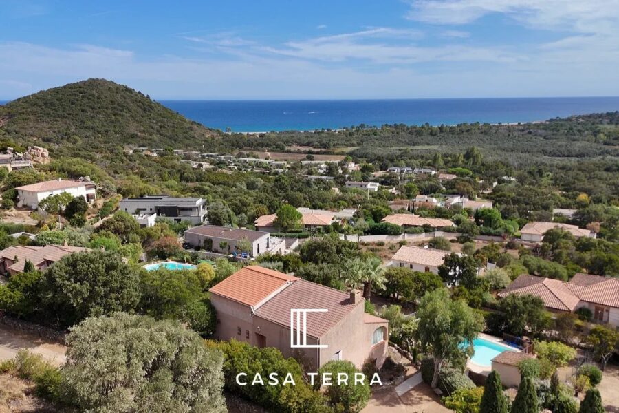 Maison à vendre à Sainte-Lucie-de-Porto-Vecchio — Vue mer — photo 3