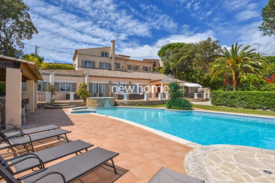 Maison à vendre à Les Adrets-de-l&rsquo;Estérel — Vue mer — photo 2