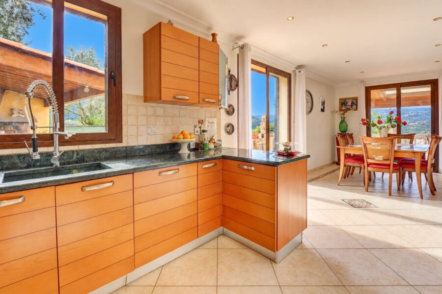 Maison à vendre à La Trinité — Vue montagne — photo 9