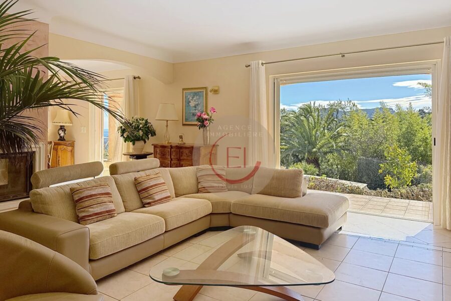 Maison à vendre à Les Adrets-de-l&rsquo;Estérel — Vue mer — photo 7