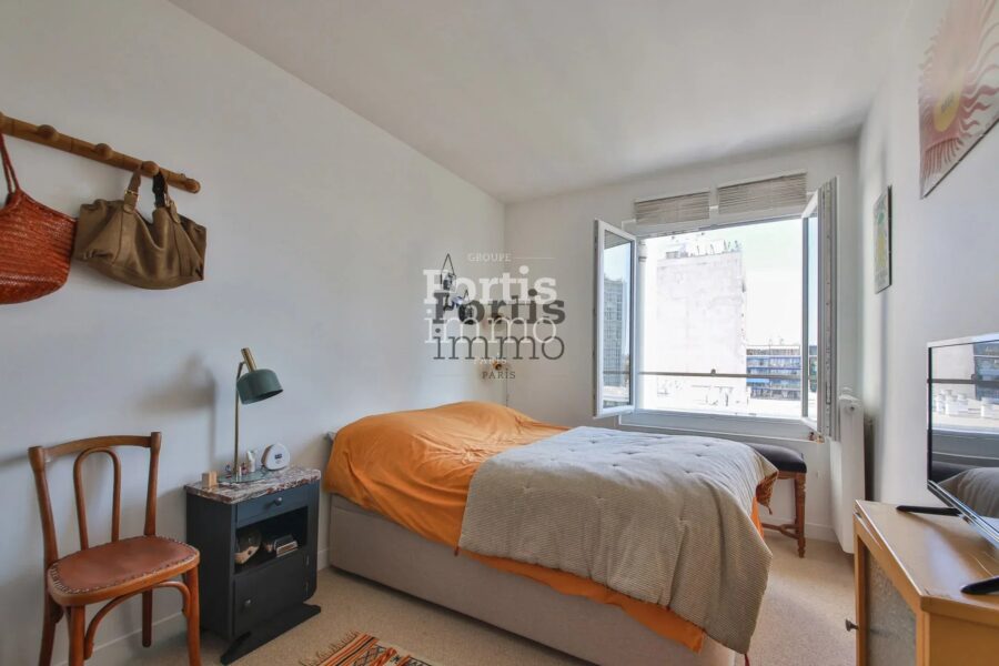 Appartement à vendre à Boulogne-Billancourt — Vue sur la ville — photo 8