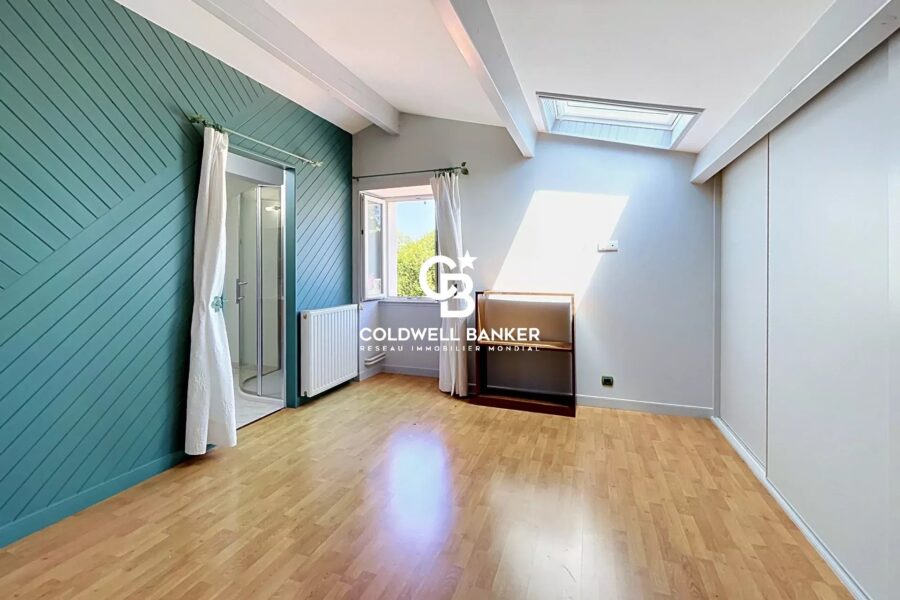 Maison à vendre à Sainte-Lheurine — Vue parc & jardin — photo 19