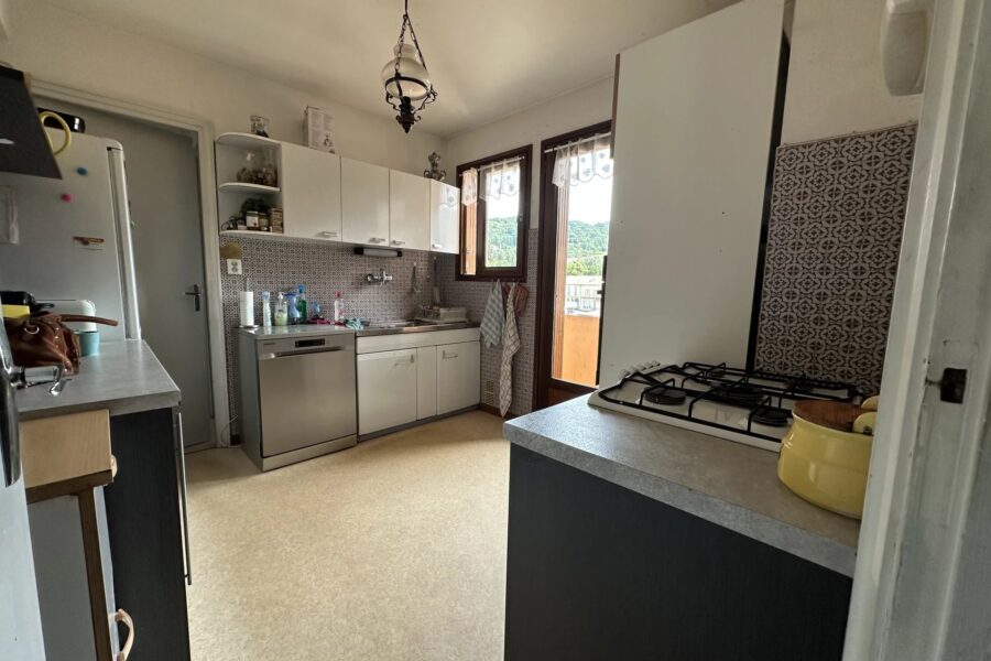 Appartement à vendre à Vals-les-Bains — Vue sur la ville — photo 4